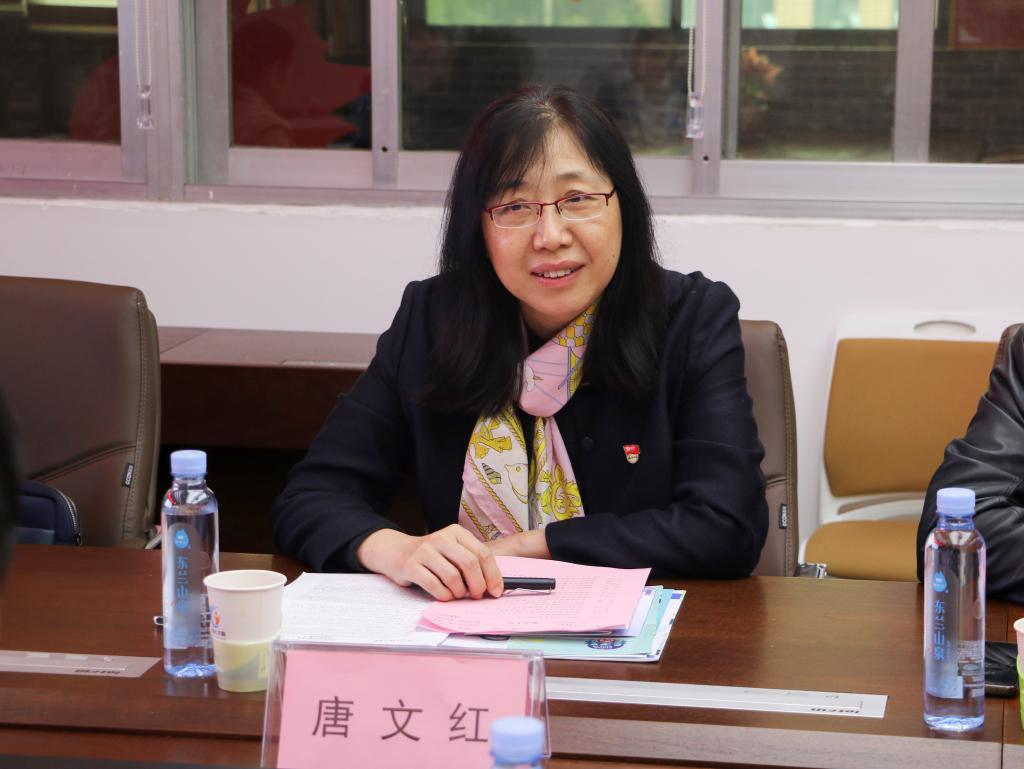 访企拓岗唐文红率队与桂林新城投资开发集团桂林市人才服务中心举行政